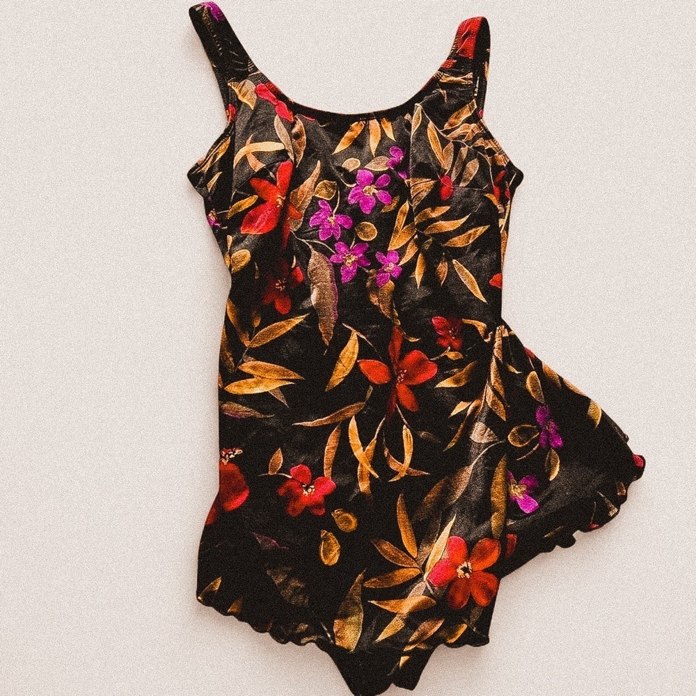 Vintage black 80s floral tropical ruffle skirt one piece swimsuit size 14 Large